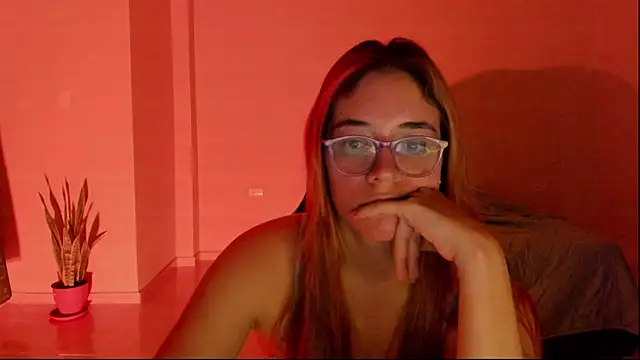 atenas 05  online show from February 16, 2026, 9:49 am