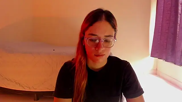 atenas 05  online show from April 19, 2026, 4:50 pm