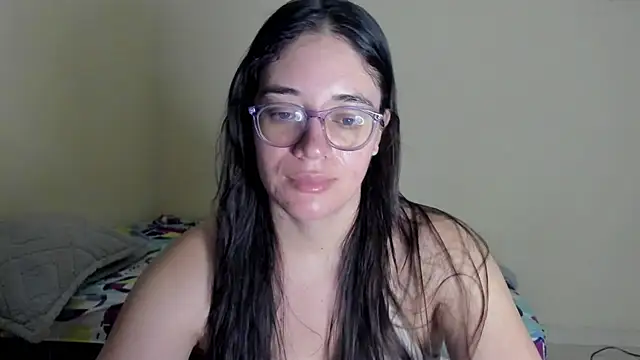 Snapshot of atenas_05_ chatting on July 20, 2026, 9:45 am atenas 05 online show from July 20, 2026, 9:45 am