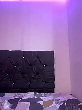 alisson carolina73 online show from December 19, 2024, 7:51 pm