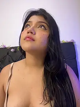 alisson carolina73 online show from September 24, 2025, 3:32 am