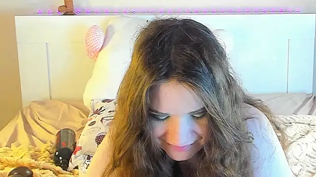 kuraii1  online show from January 19, 2025, 10:06 pm