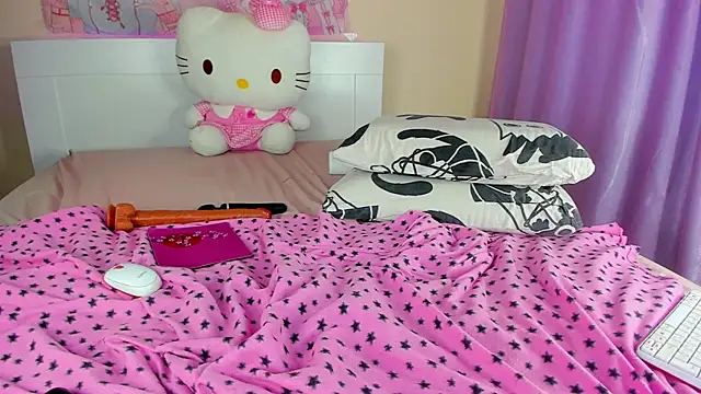 kuraii1  online show from March 27, 2026, 8:26 am