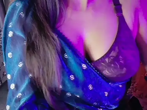 Snapshot of SexyAndHottie chatting on January 9, 2026, 3:37 pm SexyAndHottie online show from January 9, 2026, 3:37 pm