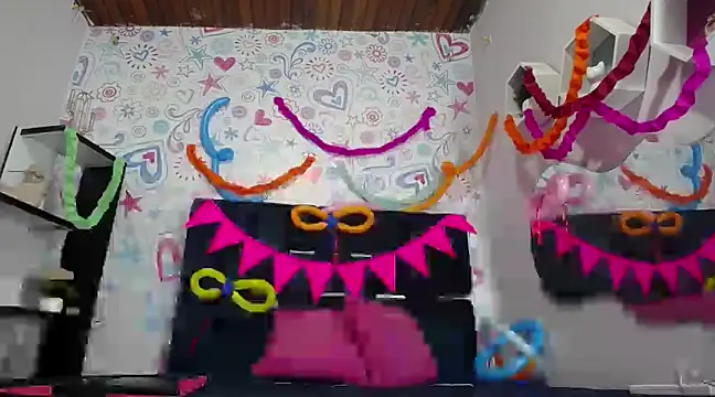 Snapshot of KOURTNEY-- chatting on March 2, 2025, 1:58 am KOURTNEY-- online show from March 2, 2025, 1:58 am