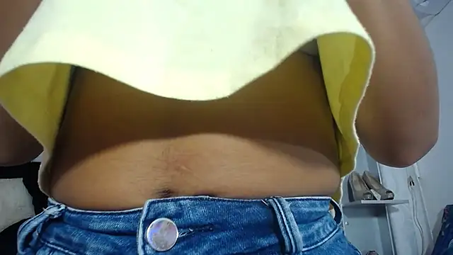 Snapshot of KOURTNEY-- chatting on September 10, 2025, 1:49 am KOURTNEY-- online show from September 10, 2025, 1:49 am