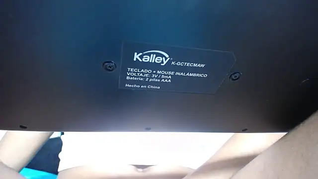 Snapshot of KOURTNEY-- chatting on September 21, 2025, 1:40 am KOURTNEY-- online show from September 21, 2025, 1:40 am