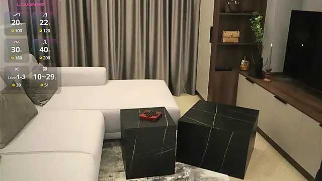 IrisNoire online show from January 10, 2025, 8:15 pm