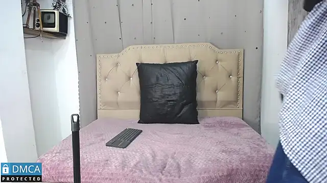 CataFox  online show from March 8, 2025, 1:50 am