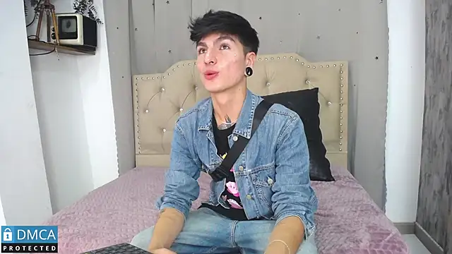 CataFox  online show from March 14, 2025, 1:16 am