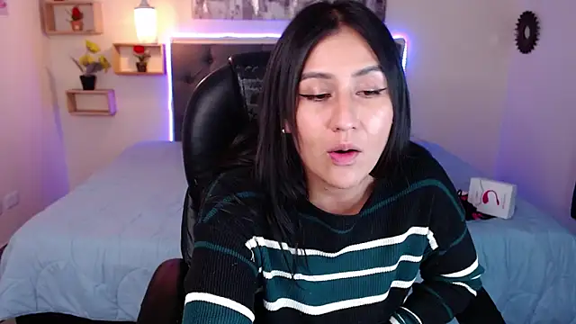 mia aira online show from February 10, 2025, 8:10 pm