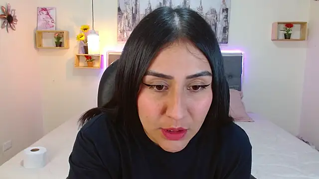 mia aira online show from September 9, 2025, 3:22 pm