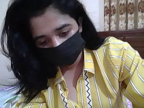 Snapshot of A-pusparani chatting on May 13, 2026, 10:27 pm A-pusparani online show from May 13, 2026, 10:27 pm