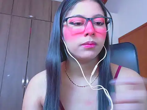 Snapshot of _ALLYSON18_ chatting on July 21, 2026, 12:07 pm ALLYSON18 online show from July 21, 2026, 12:07 pm