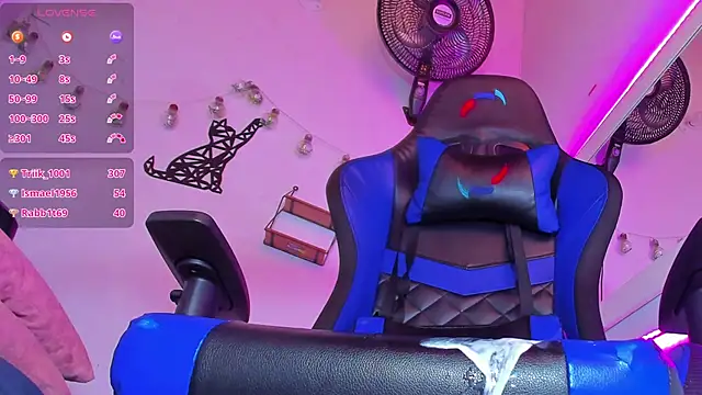 reinahot-699 online show from January 9, 2025, 3:12 pm