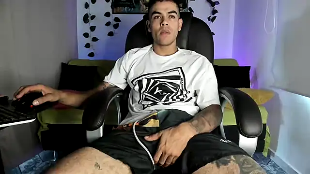 mikee scooth online show from September 23, 2025, 3:26 pm