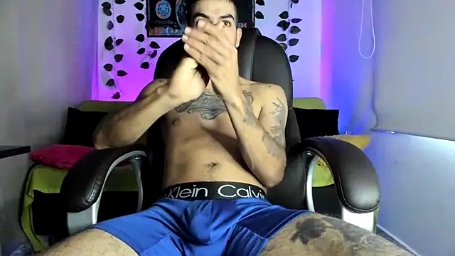 mikee scooth online show from October 2, 2025, 4:58 pm