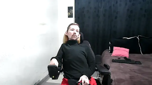 Sophia and Thomas online show from March 1, 2025, 9:40 am