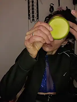 SamaraMartinez online show from April 20, 2026, 1:25 pm