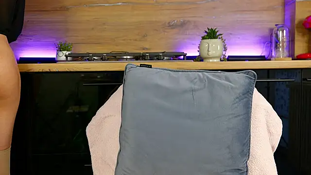 celestara online show from February 8, 2025, 11:55 am