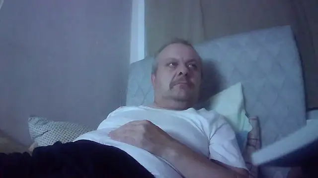 Snapshot of amylrmm1903 chatting on September 18, 2025, 9:28 pm amylrmm1903 online show from September 18, 2025, 9:28 pm