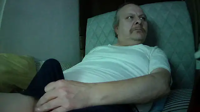 Snapshot of amylrmm1903 chatting on February 1, 2026, 1:53 pm amylrmm1903 online show from February 1, 2026, 1:53 pm