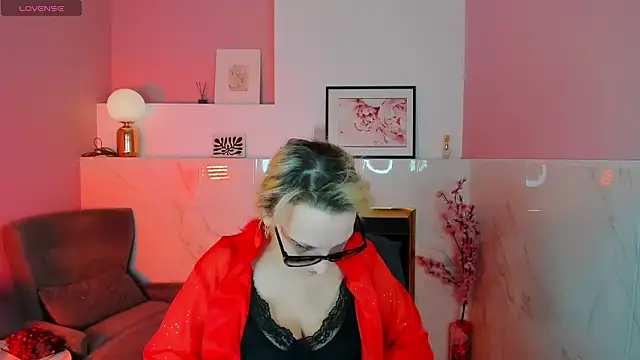 Queen Anna  online show from February 27, 2026, 1:22 pm