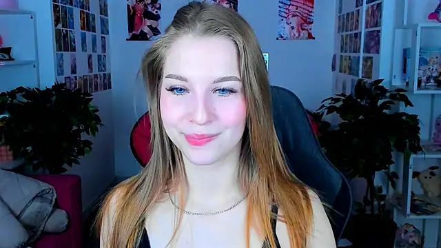 CuteMousee online show from December 22, 2024, 8:38 am