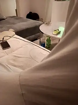 vielcumm online show from February 19, 2026, 9:55 pm