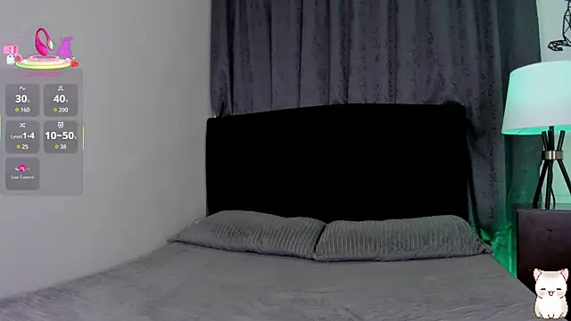 Noah  angel online show from September 18, 2025, 4:14 am