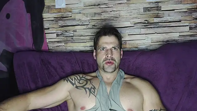 XxBigboybandxX online show from February 12, 2025, 10:04 pm