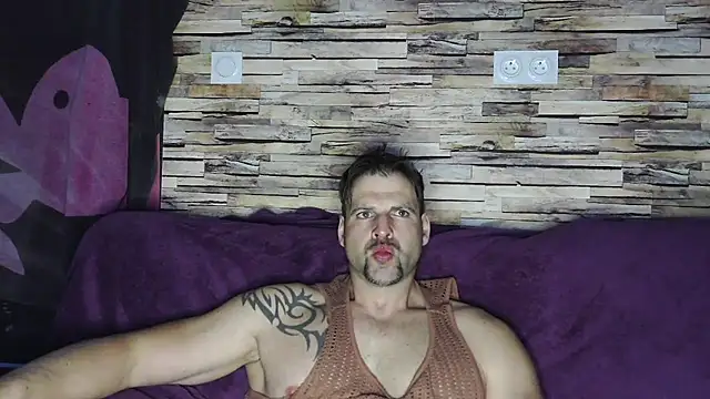 XxBigboybandxX online show from March 13, 2025, 7:17 pm