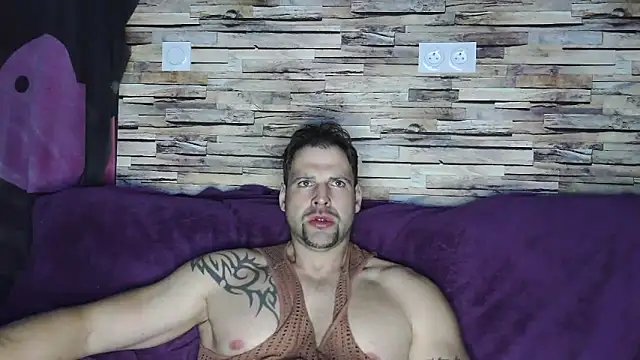 XxBigboybandxX online show from March 14, 2025, 6:50 pm