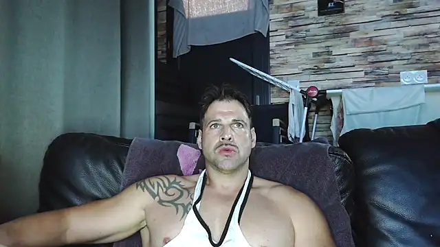 XxBigboybandxX online show from November 4, 2025, 4:17 pm