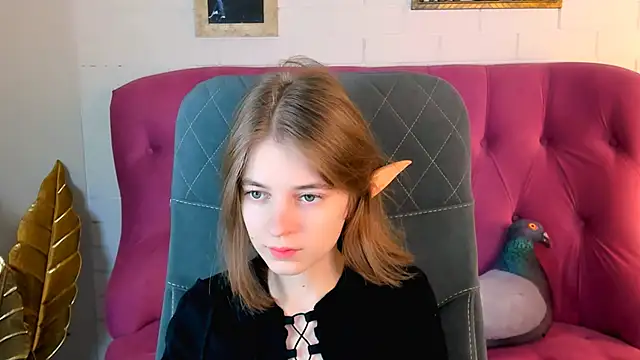 TinaDavil online show from December 4, 2024, 2:04 pm