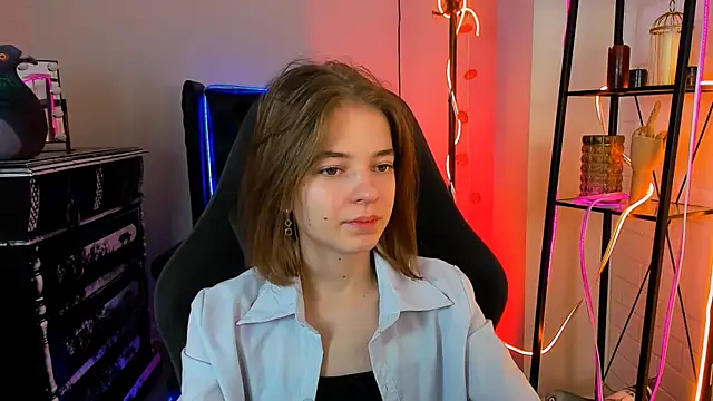 TinaDavil online show from December 11, 2024, 2:11 pm