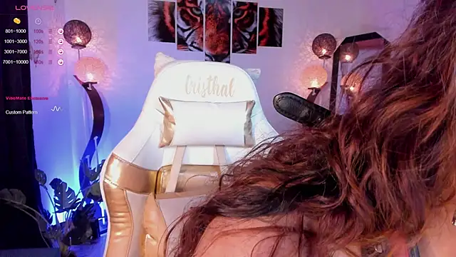 cristhall suseej   online show from February 10, 2025, 2:41 am