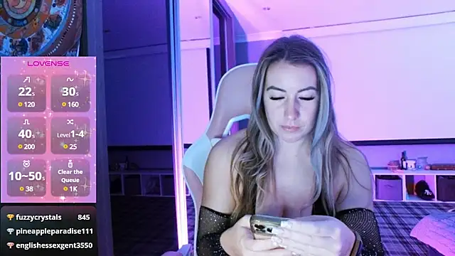 Daisydelicious online show from March 18, 2025, 8:36 am