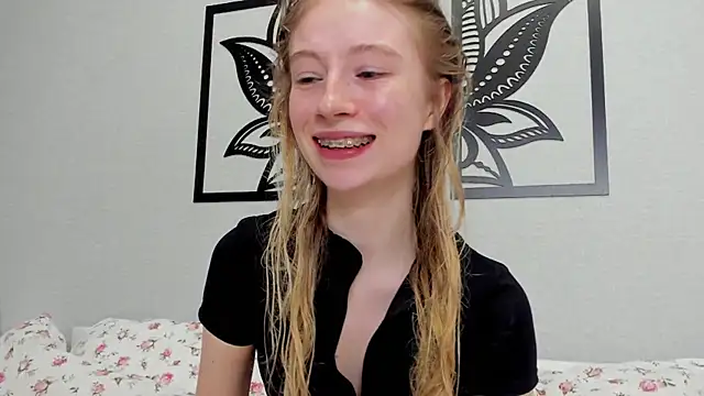 minidivaa  online show from January 27, 2025, 10:49 pm