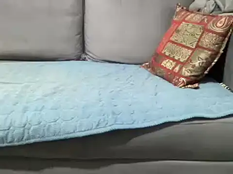 4small4inchlol online show from December 14, 2024, 9:51 am