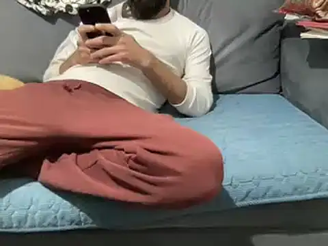 4small4inchlol online show from January 2, 2025, 6:34 pm