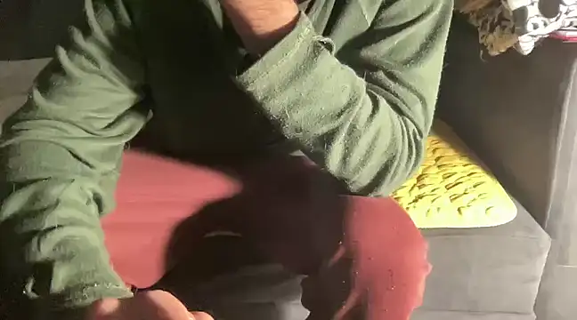 4small4inchlol online show from February 1, 2025, 11:54 am