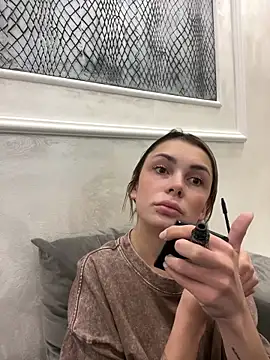 SandraCarter online show from December 21, 2025, 8:10 am