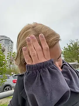 SandraCarter online show from April 18, 2026, 7:34 am