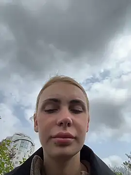 SandraCarter online show from April 19, 2026, 8:46 am