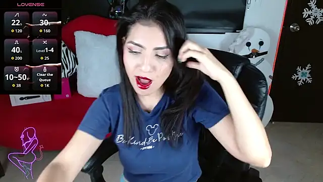 Carolaine69  online show from December 17, 2025, 1:39 pm