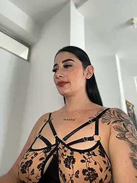 Libia James online show from July 21, 2026, 7:49 pm