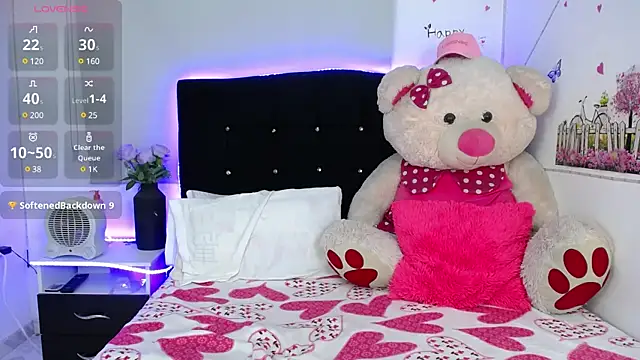 Daiyan Collins online show from December 4, 2024, 3:26 am