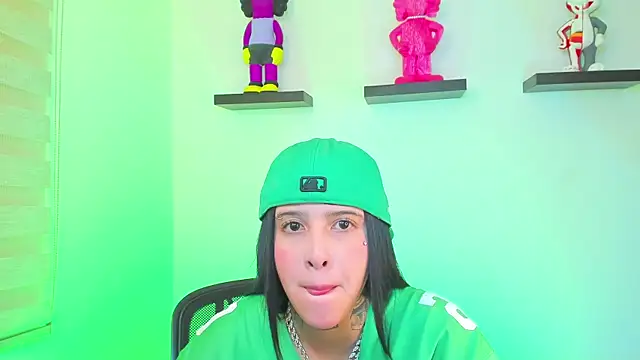 Gangster Girl online show from December 14, 2024, 2:23 am