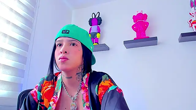 Gangster Girl online show from December 21, 2024, 2:15 pm